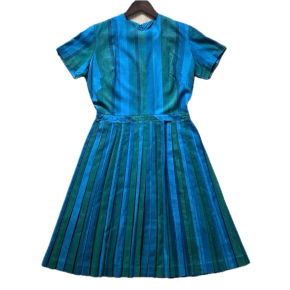 Vintage 1950s Handmade Blue and Green Flared Pleated Dress - Picture 2 of 5